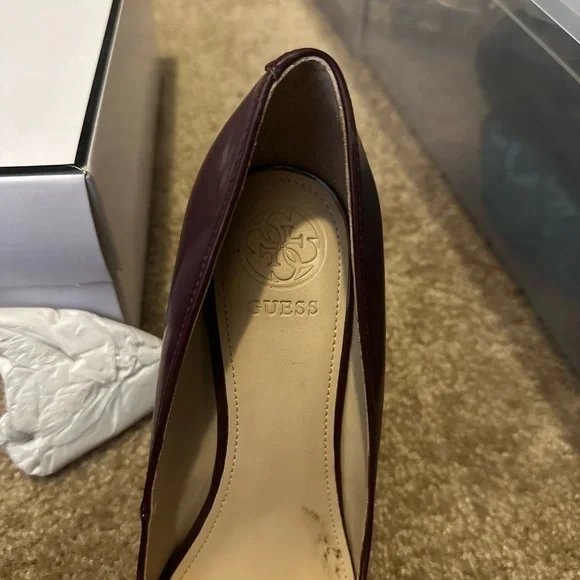 Guess Dark Purple Pumps Size: 7M - Picture 5 of 6